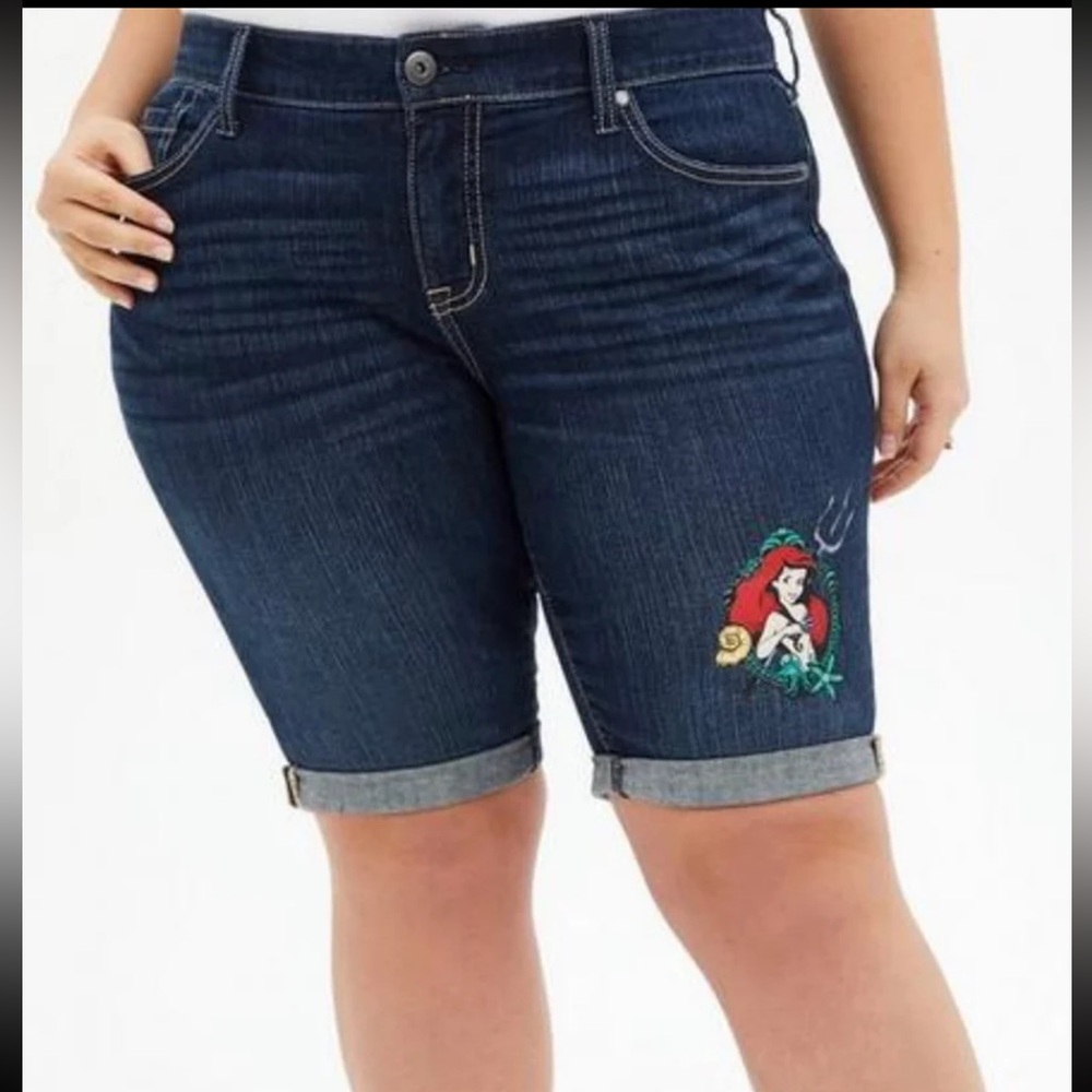 Torrid Disney The Little Mermaid Ariel Bermuda Jean shorts size 28
